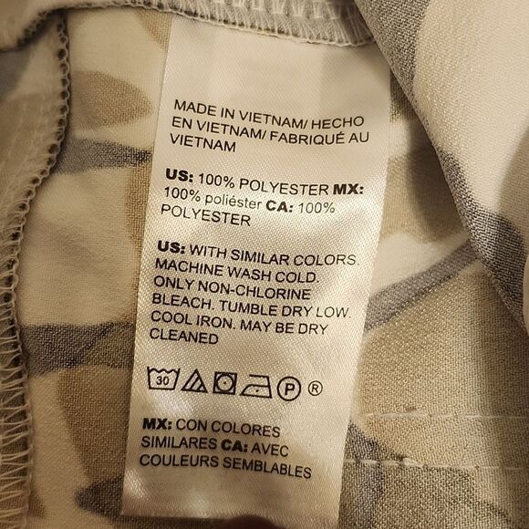 Chico's NWT Camo Floral Belted Ankle Cargo Pants, Chicos Size 0 (US 4) - Picture 13 of 16